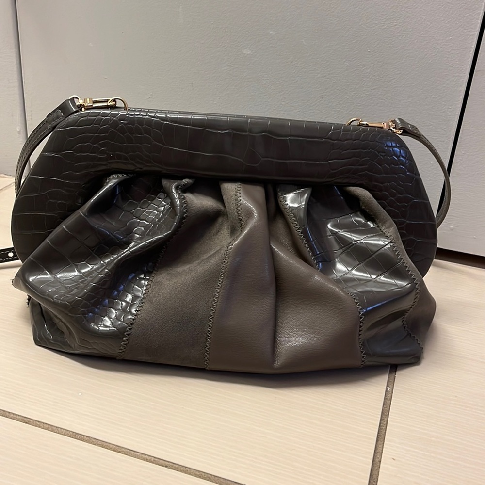 THEMOIRE suede & croc leather clutch shoulder bag